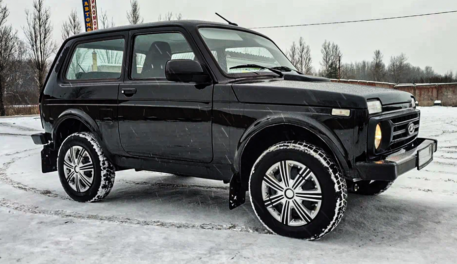 «Сил терпеть больше нет»: владалец Лады Нивы вернул её дилеру спустя год эксплуатации. За год в ней сломалось практически все