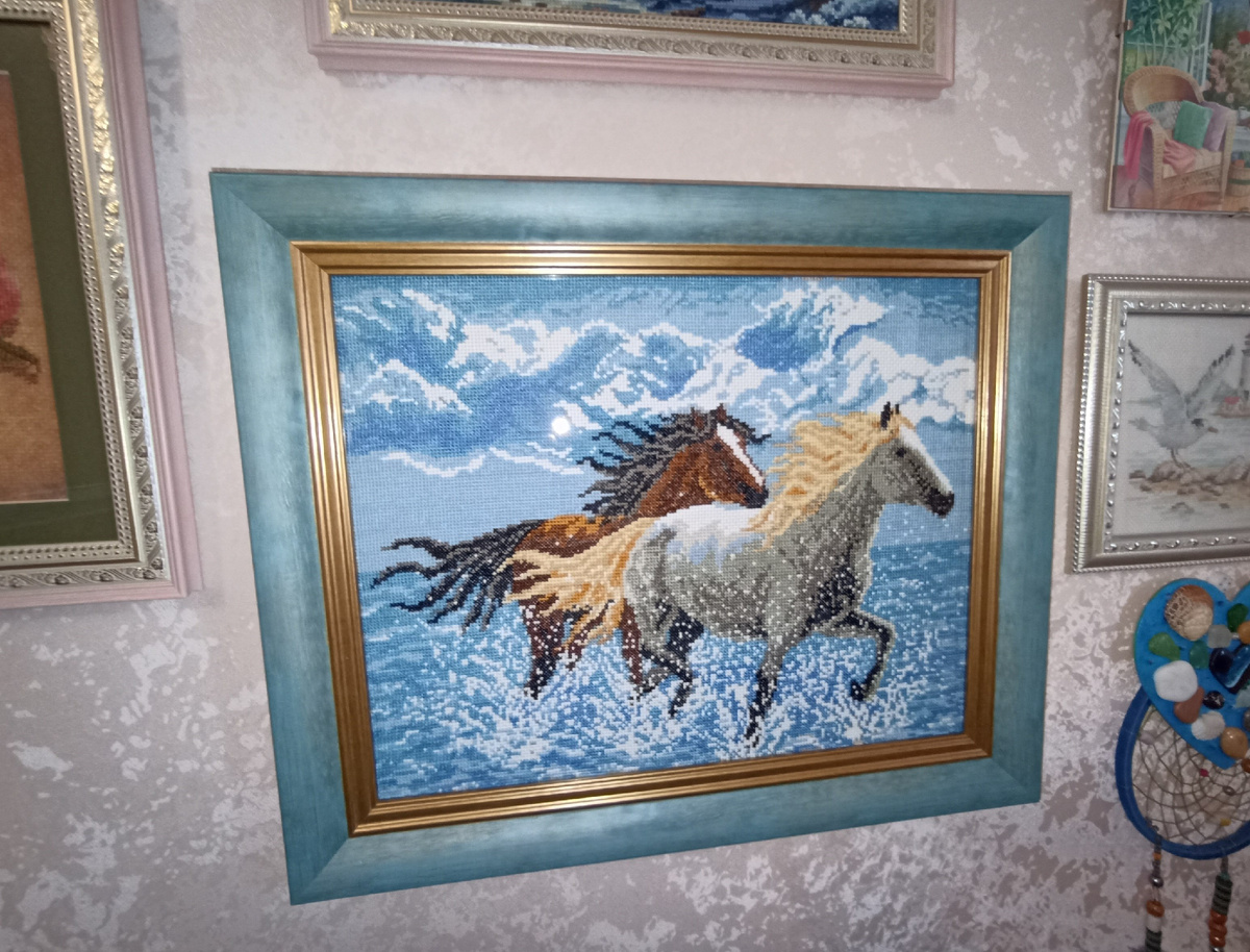Вышивка Бегущие лошади