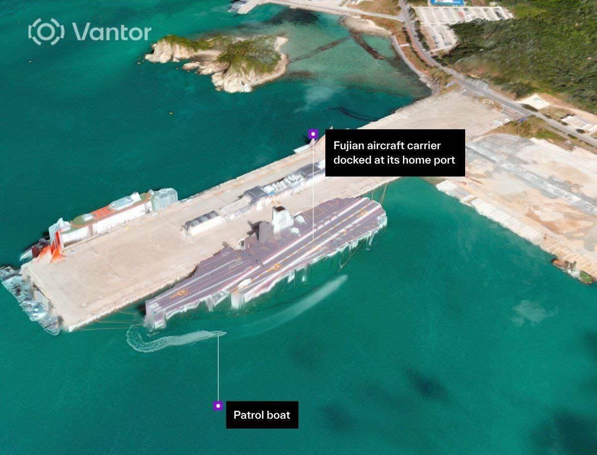    3D-визуальзиация военно-морской базы Китая / © Vantor