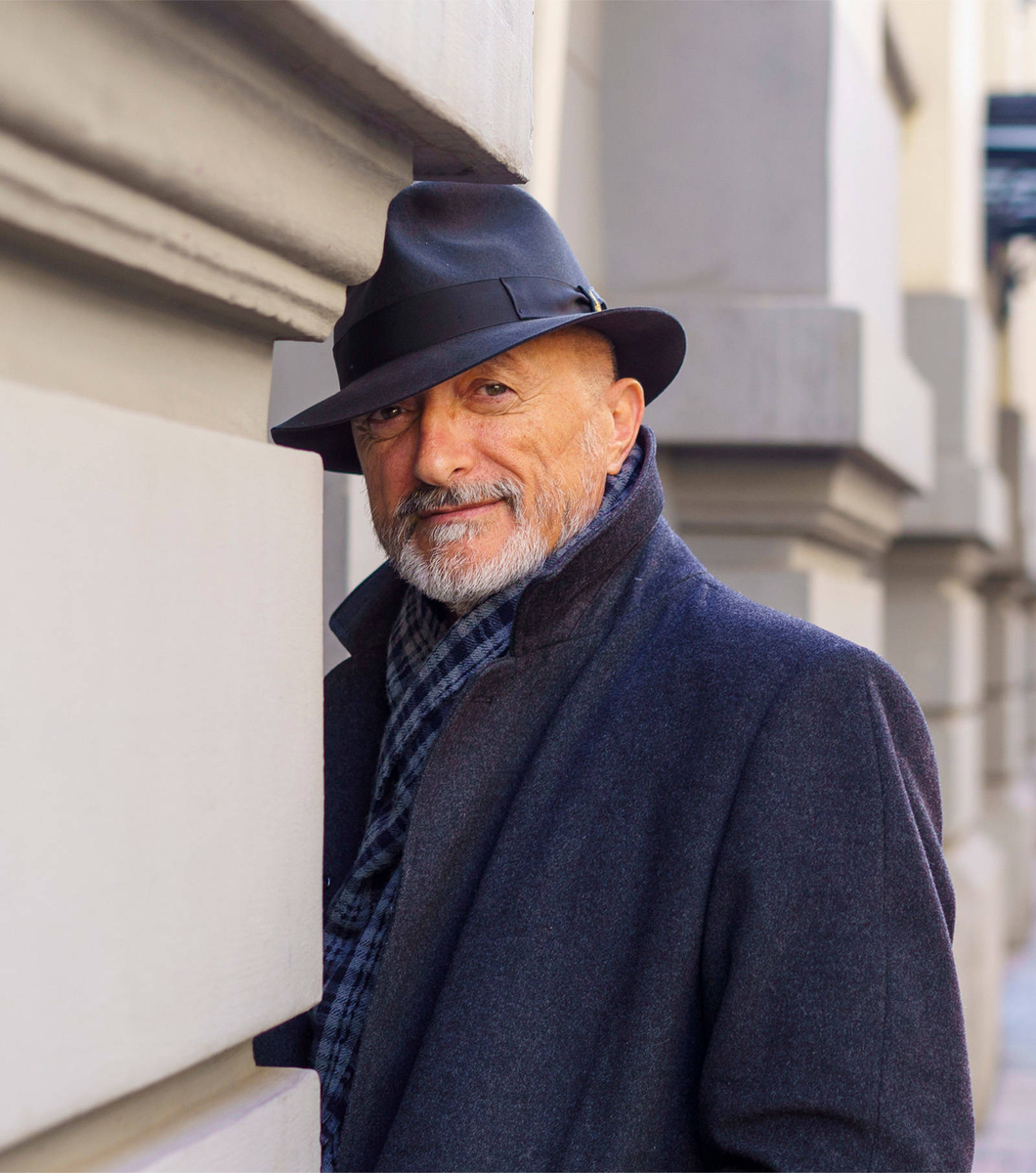 Достопочтенный автор книжного оригинала, Артуро Перес-Реверте