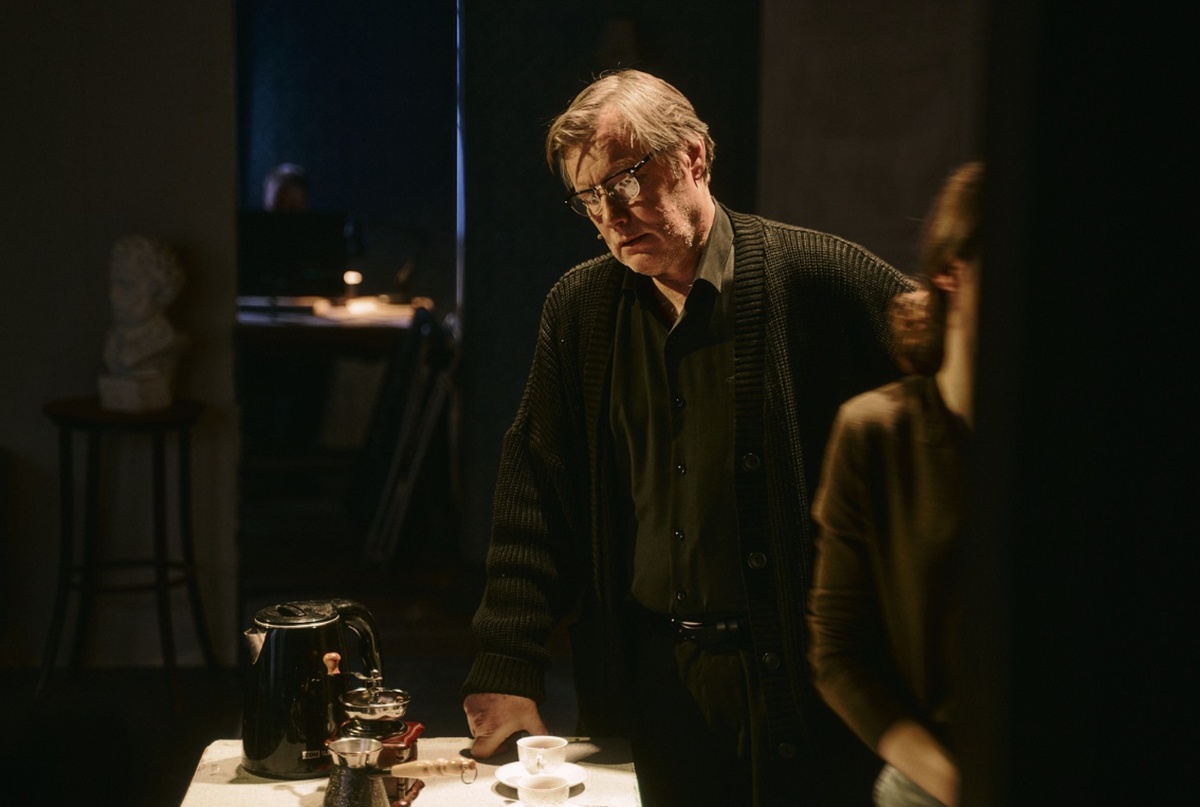 Алина Королёва📷Игорь Гордин в спектакле «Дядя»