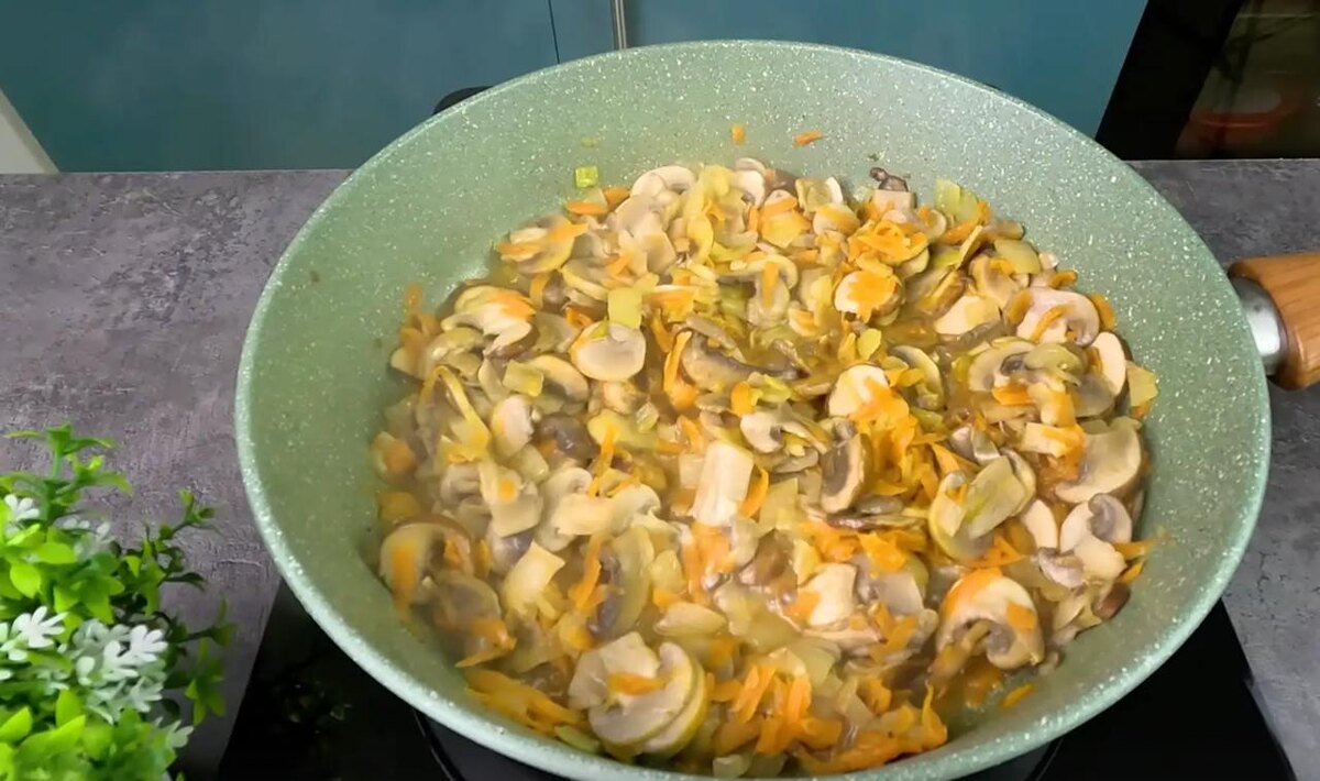 Вегетарианские рецепты от Натальи / Rutube📷Обжарьте овощи на сковороде