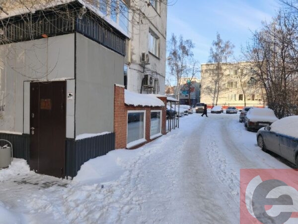    Фото: читатель Прецедента / государственная школа напротив "массажки"