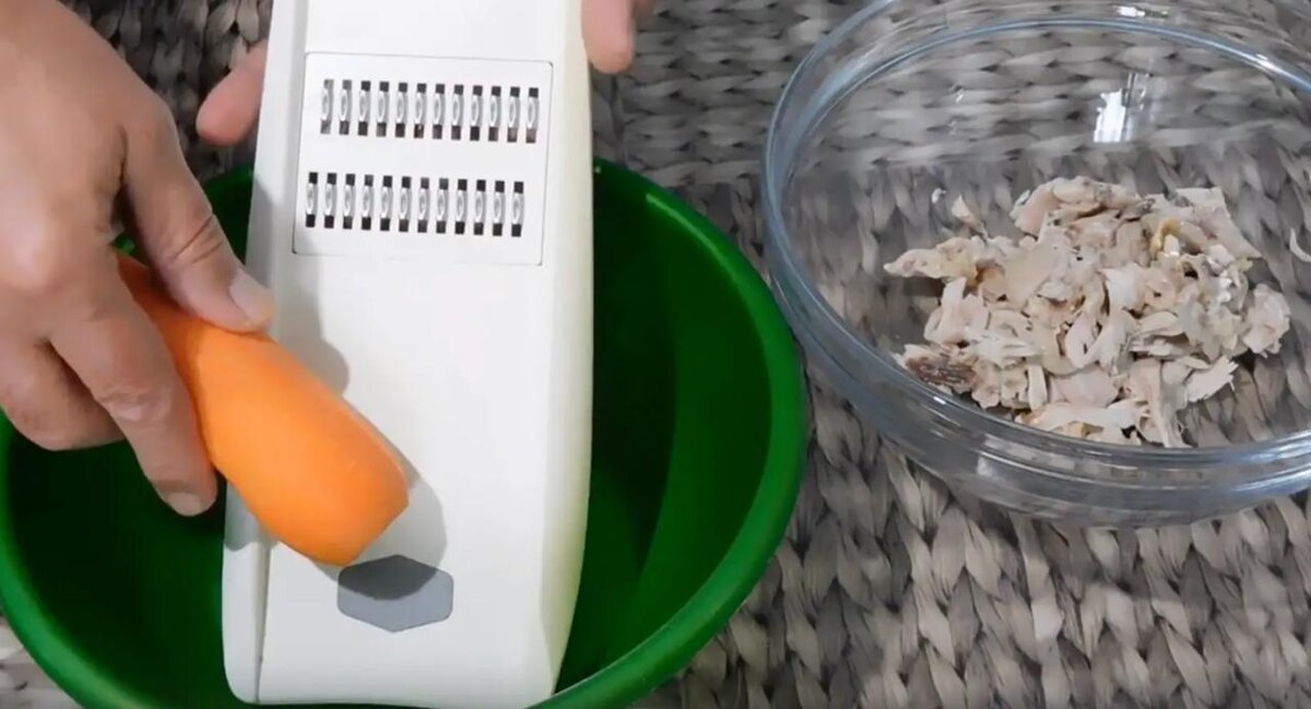 Салаты Шаг за Шагом / Rutube📷Натрите морковь на терке