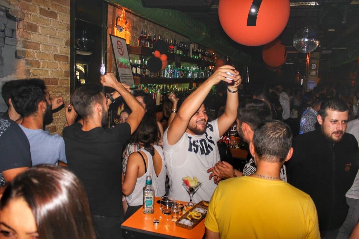 Горячие парни...