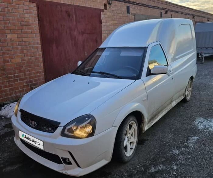  «Богдан-2310» с с внешностью Lada Priora