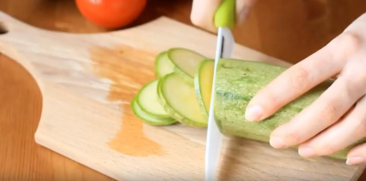 rutube_account_1054860 / Rutube📷Кабачок нарежьте тонкими кружочками