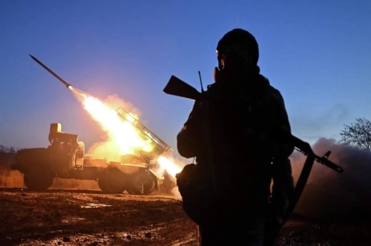    Герасимов сообщил о наступлении российских войск в зоне спецоперации