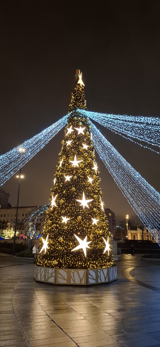 площадь у Павелецкого вокзала 