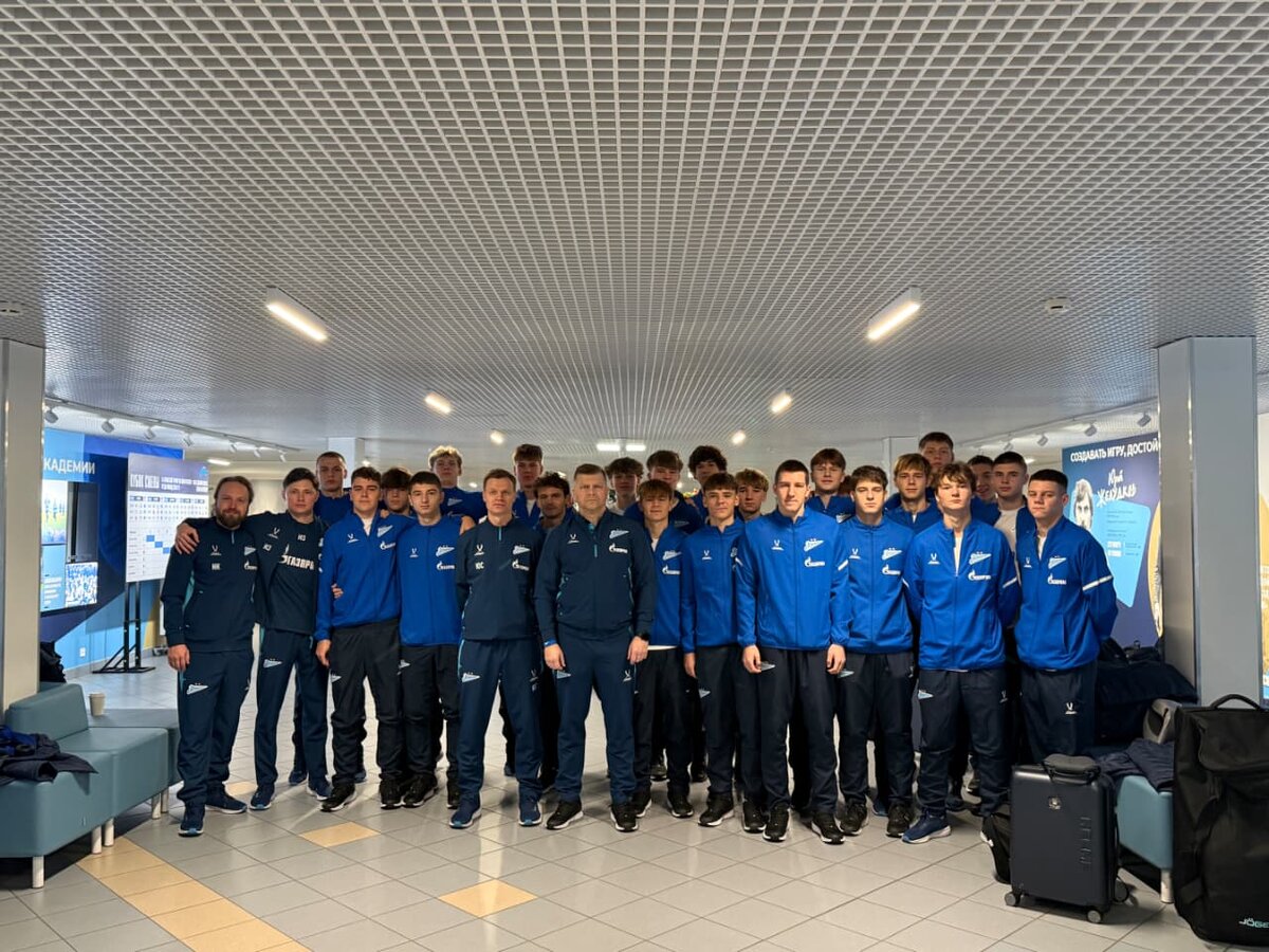    "Зенит" улетел в Бразилию Алексей Андрианов