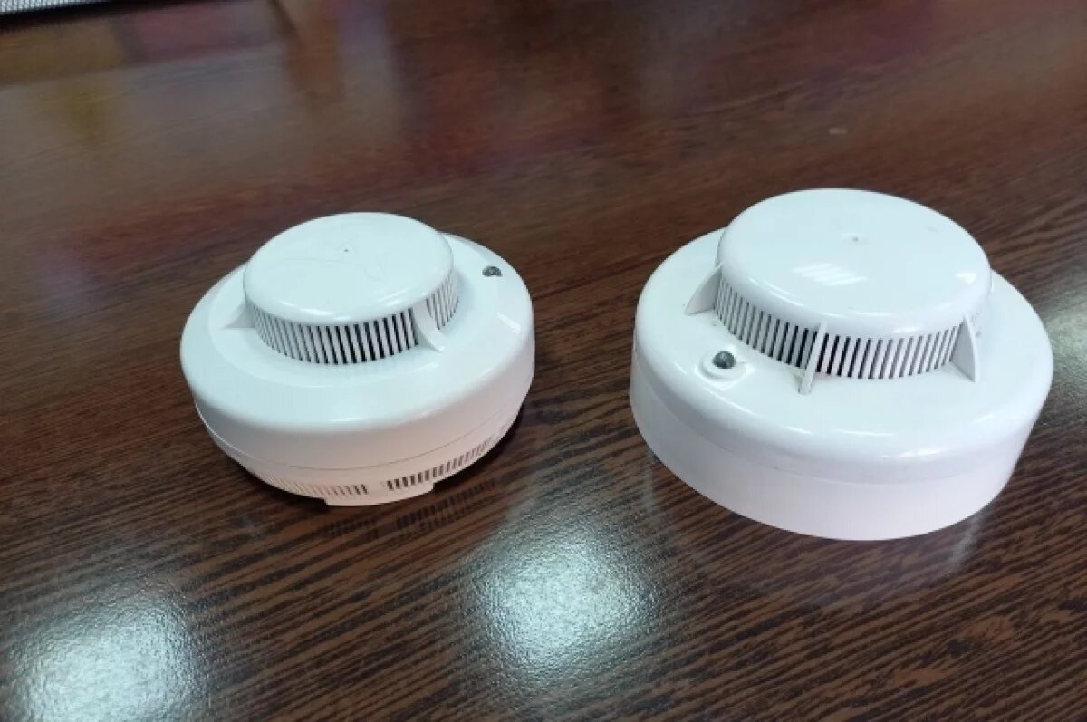    Пожарные извещатели продолжают устанавливать в дома хабаровчан