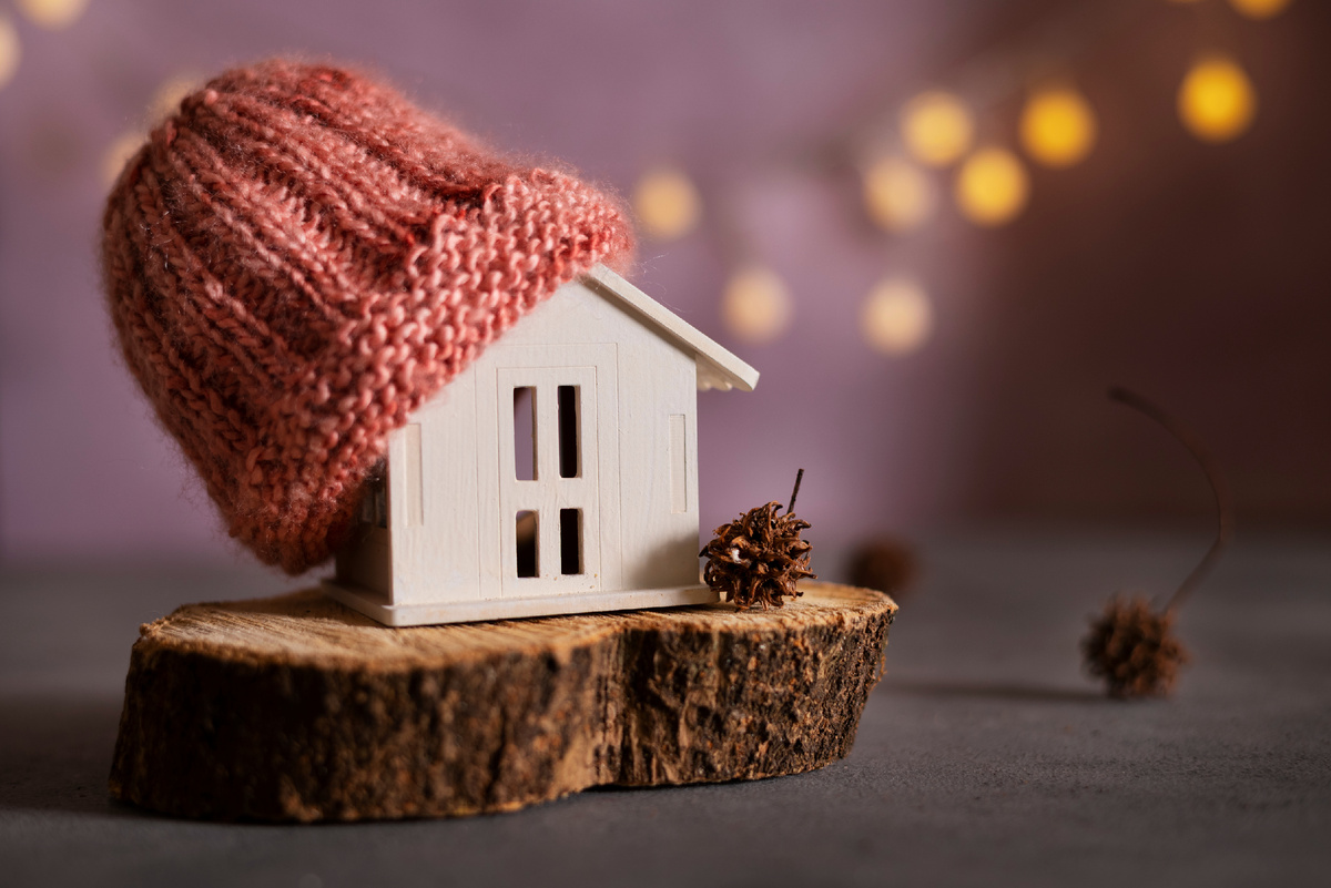 <a href="https://ru.freepik.com/free-photo/still-life-cozy-house-with-toys_32222310.htm">Изображение от freepik</a>