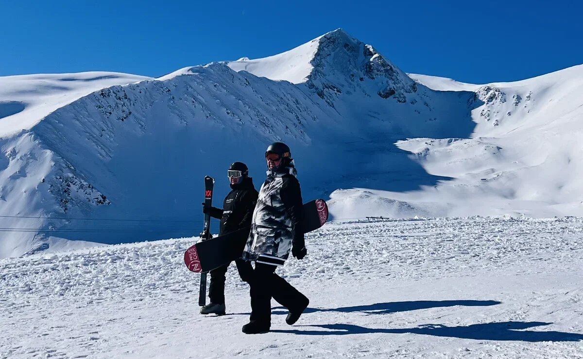    На миллион туристов: как Архыз и Шерегеш стали главными курортами зимы. Цены, новые отели и трассы