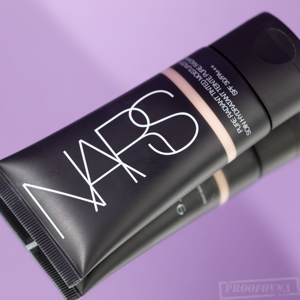 Крем с тональным эффектом NARS Pure Radiant Tinted Moisturizer SPF 30 / PA+++