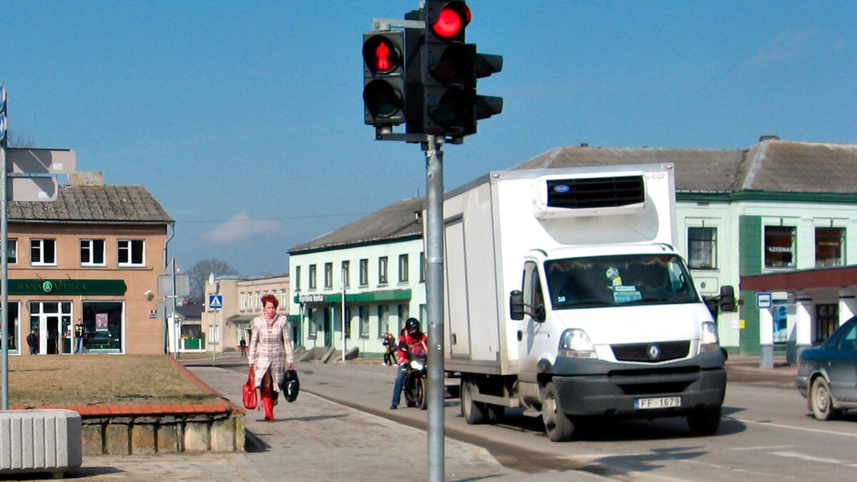 Легкий грузовик в латвийском городе Прейли © alinco_fan / Preili