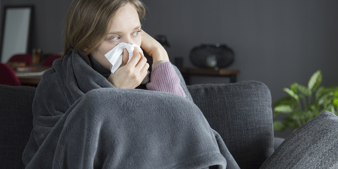 Новый штамм гриппа 2025—2026: симптомы, которых не было раньше, и чем лечить дома