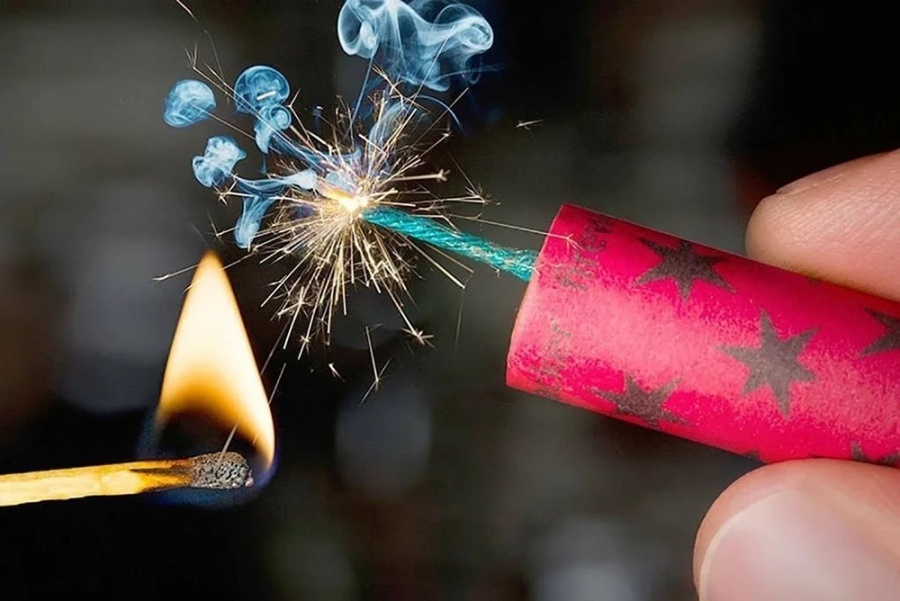     Пиротехника бывает красивой, но опасной