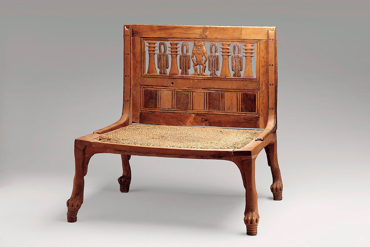 The Metropolitan Museum of Art📷Кресло из гробницы Хатнофер — изысканный пример столярного мастерства времен Древнего Египта