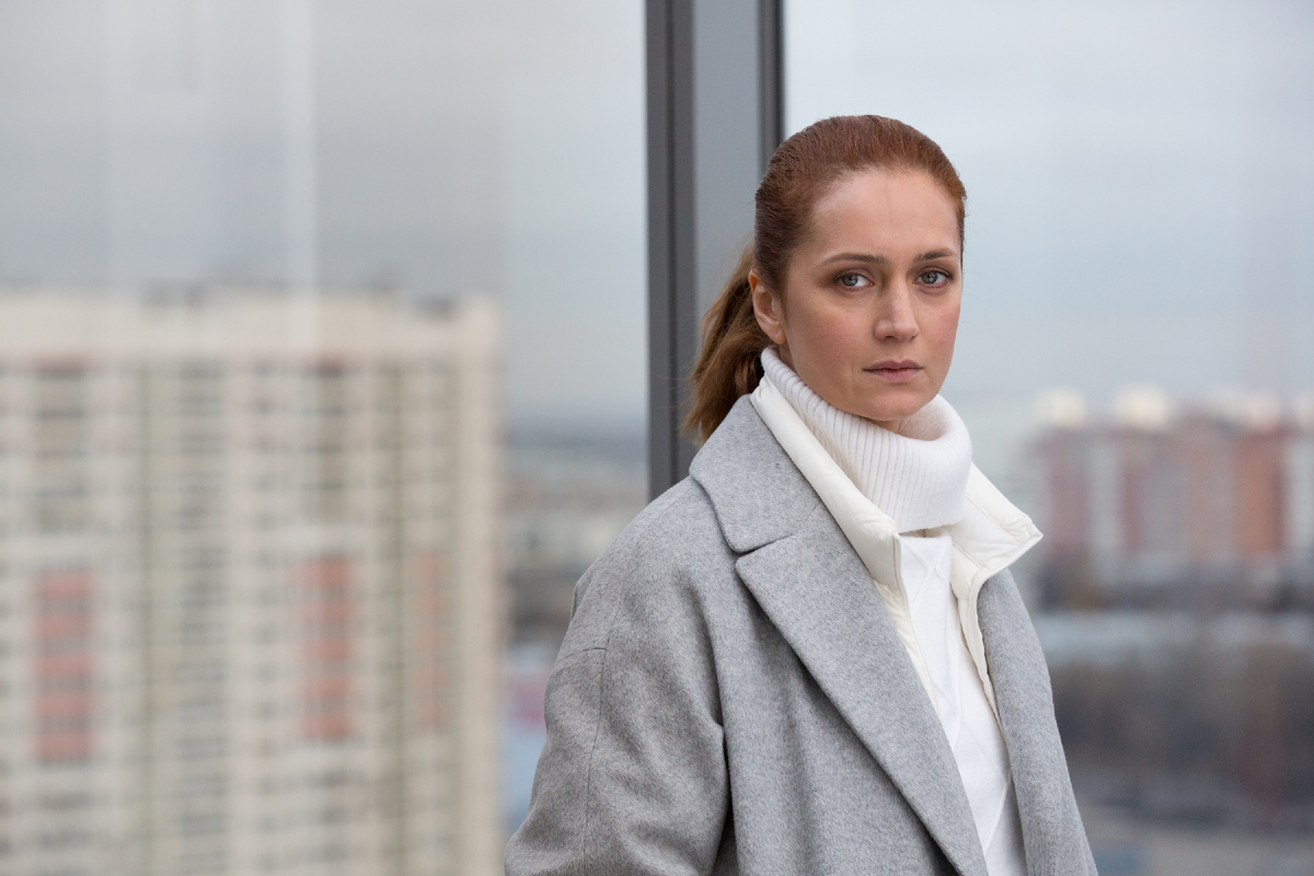 Виктория Исакова на съёмках сериала «Заключение»