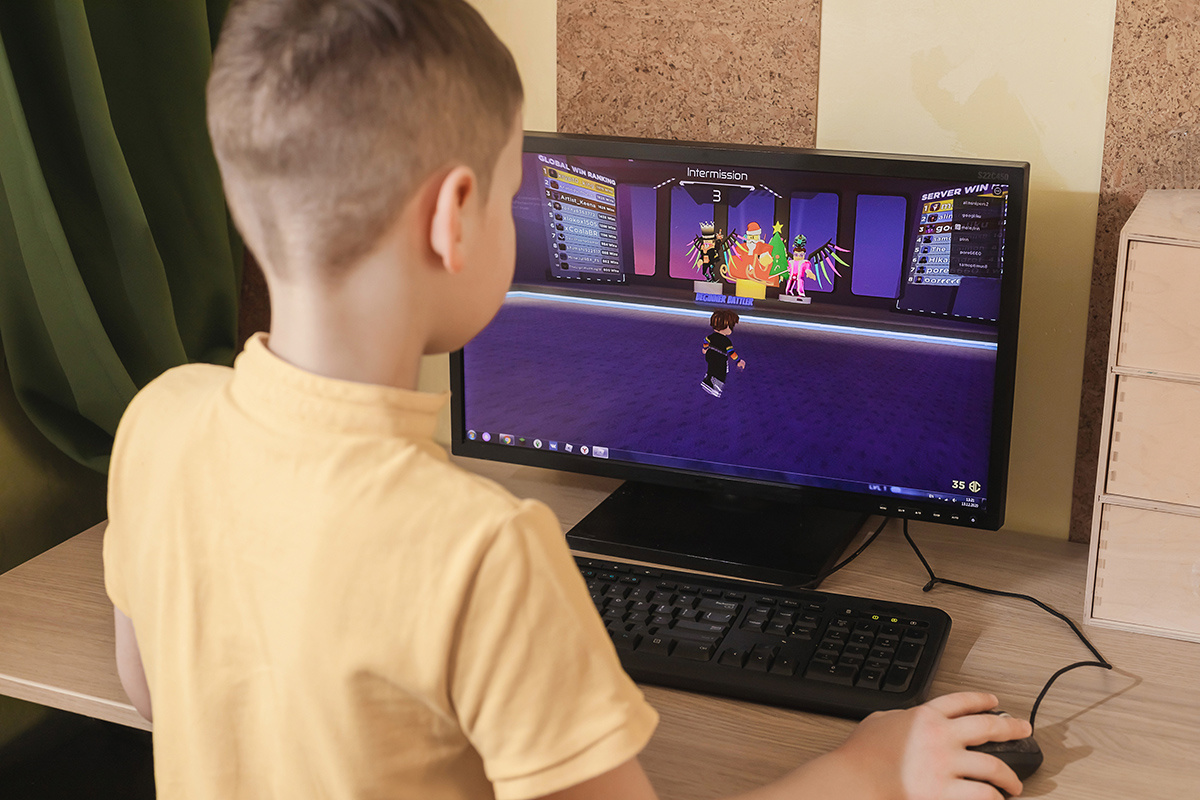 Katya Rekina / Shutterstock / FOTODOM📷Запрет Roblox может вызвать у ребенка симптомы отмены, аналогичные игровому расстройству: раздражительность, фрустрацию и трудности с эмоциональной регуляцией