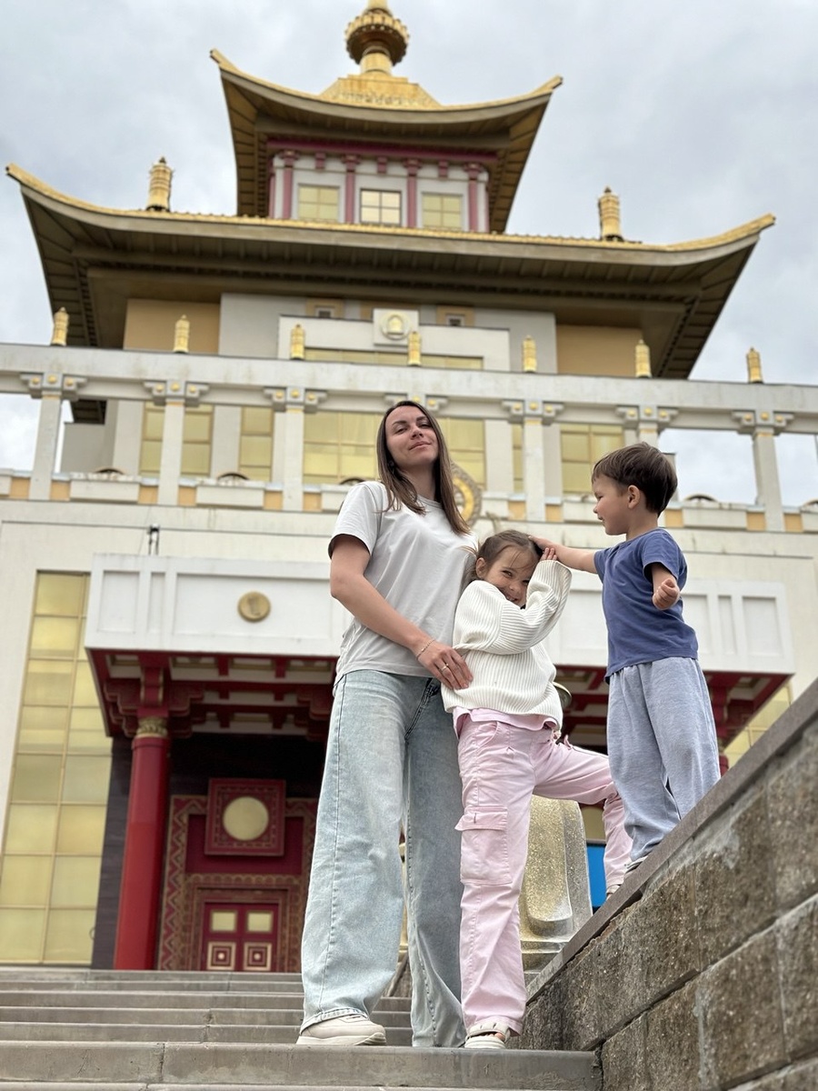 «Золотая обитель Будды Шакьямуни» (хурул) в Элисте. Крупнейший буддийский храм Республики Калмыкия и Европы.