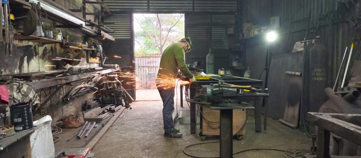 Муж на работе. Фото автора. 