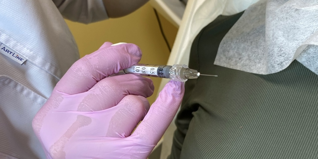 Больно ли делать уколы красоты? Честный разбор ощущений