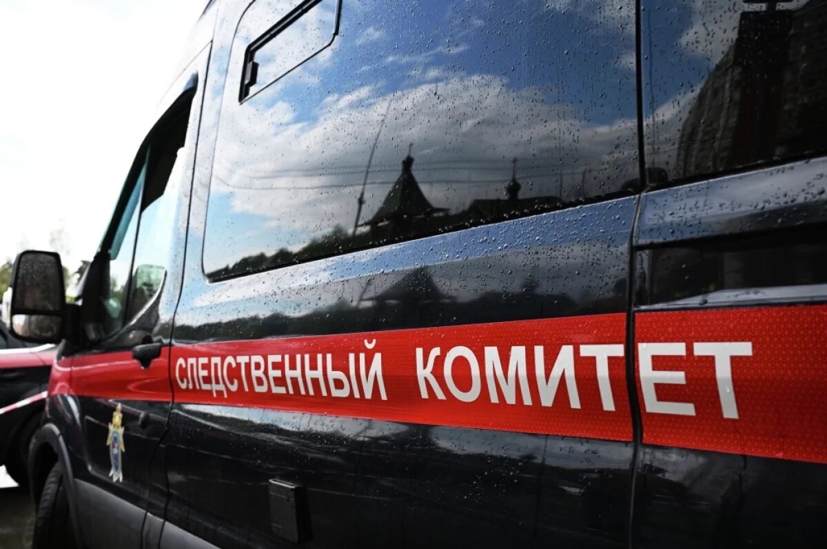    32-летний мужчина задержан по подозрению в расправе над своей соседкой и ее шестилетним сыном.