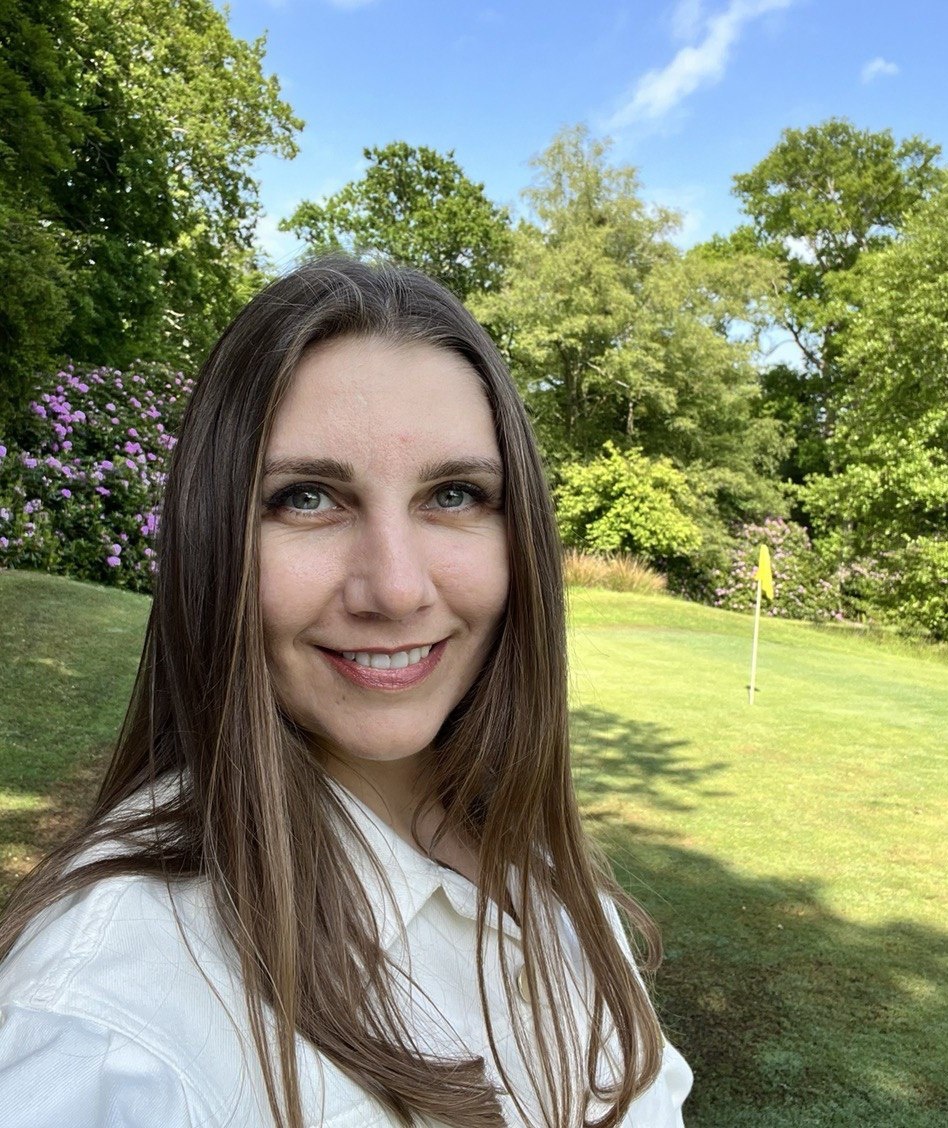 Татьяна Склярова - "Всё будет под контролем! Выпью только бокал за вечер, максимум 2, нажираться не буду".