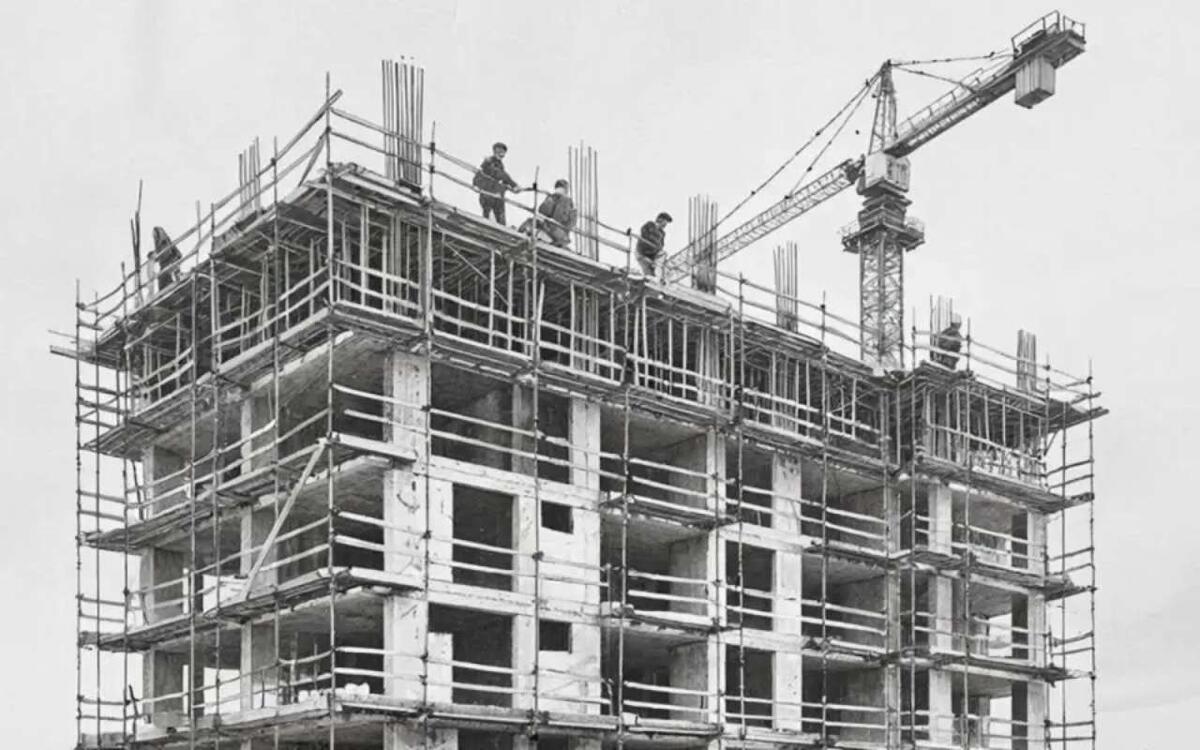    Липецкий арбитраж приостановил снос стройки «Викон-Т» в Задонске Фото – GigaChat