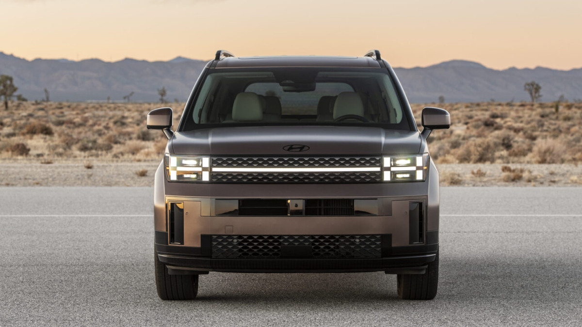    Hyundai Santa Fe 2024 модельного года. Фото Hyundai