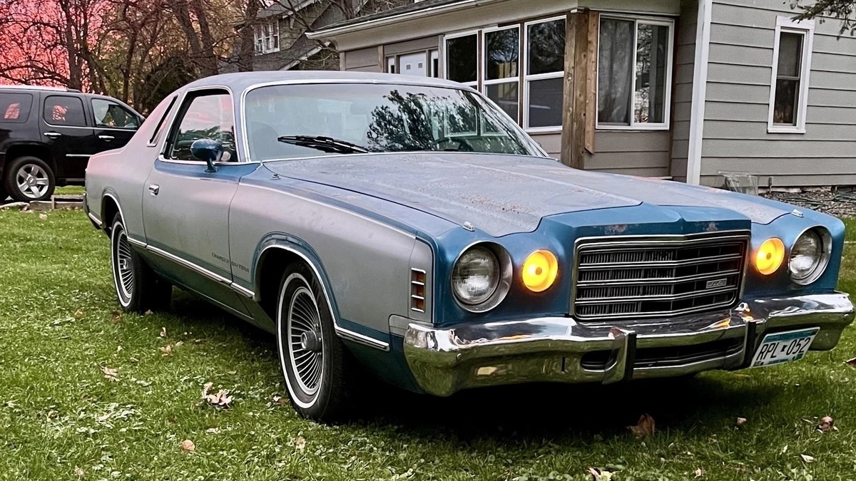 Dodge Charger Daytona 1975