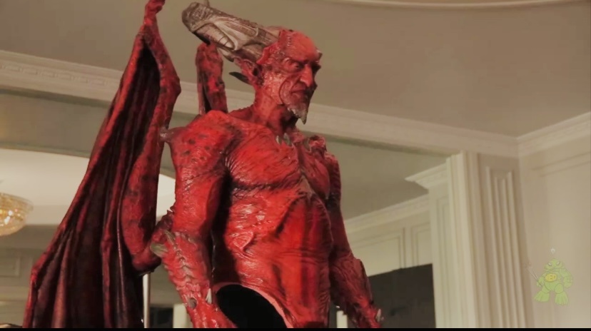 Вот он — главный пришелец