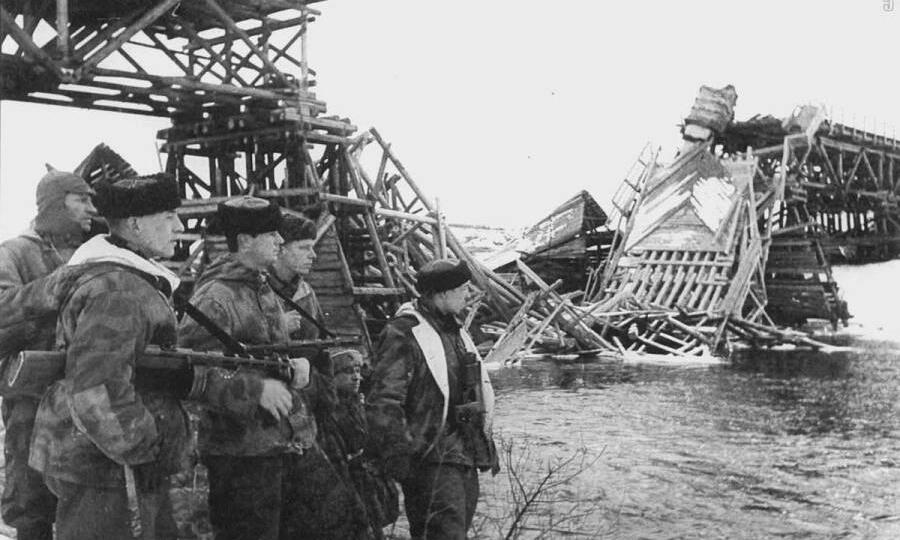 «Сарненский крест» Сидора Ковпака: как партизаны поставили крест на немецких эшелонах