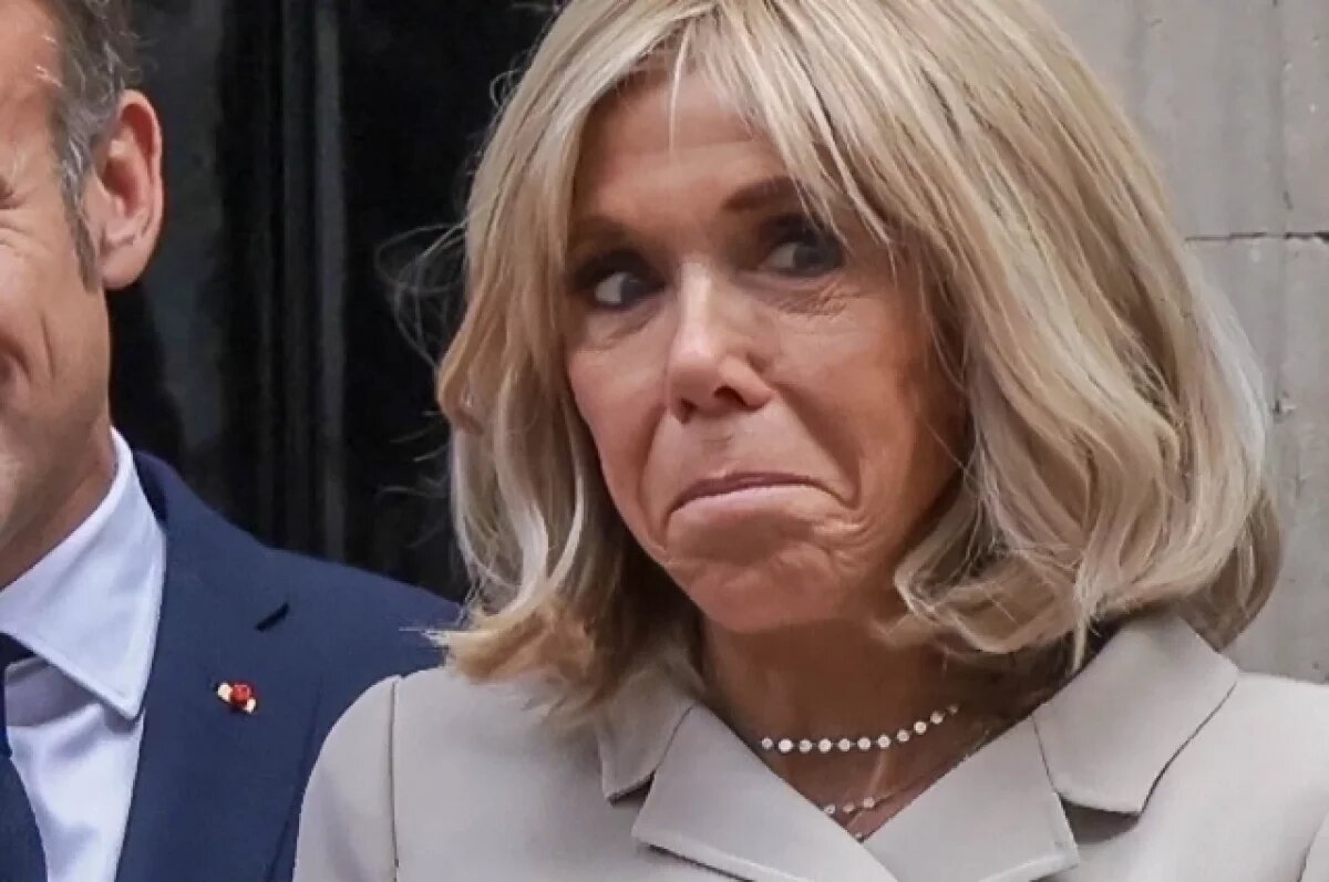    Во Франции заявили, что Брижит Макрон не достойна звания первой леди