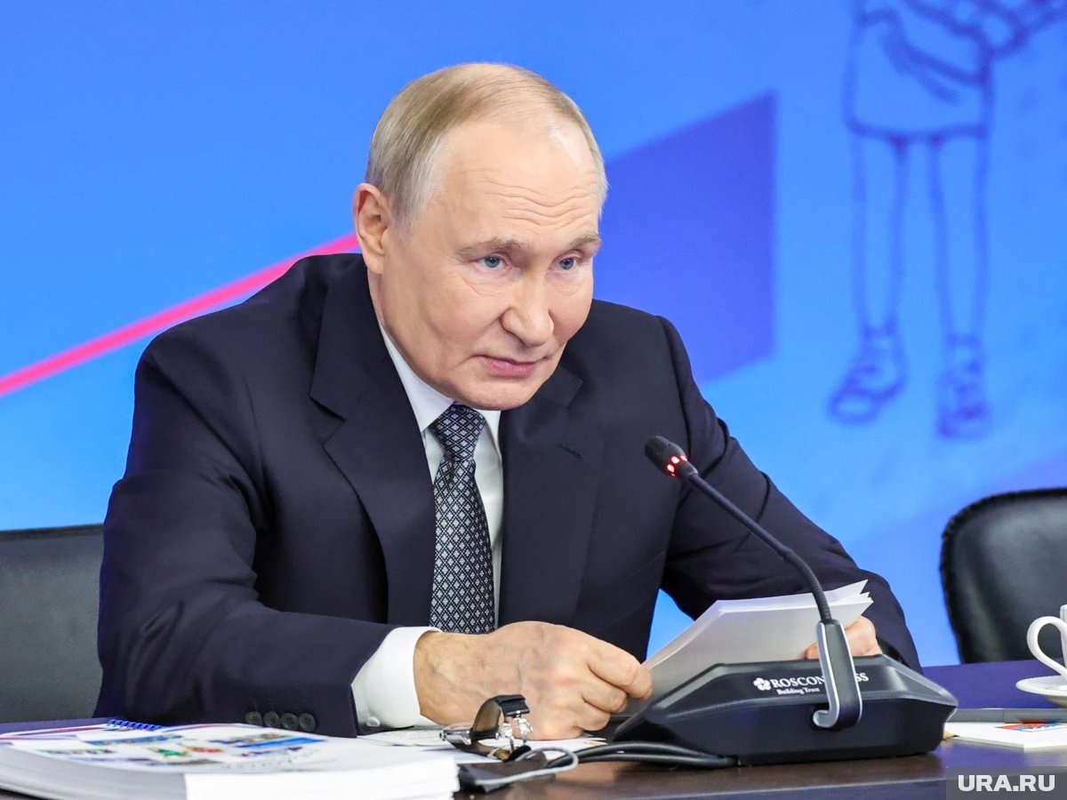     Путин направил телеграму семье Александра Мацегоры