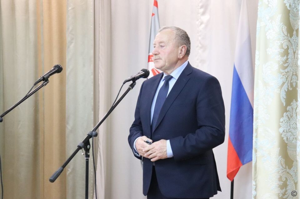    Барнаульскому лицею Железнодорожного транспорта присвоили имя Героя. Источник: barnaul.org