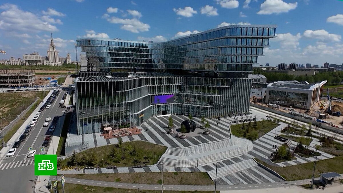    Новые больницы, строительство школ и цифровизация: Собянин подвел итоги года