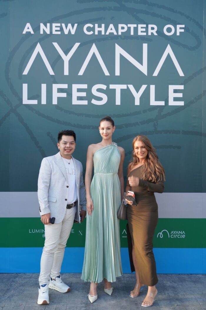 Фото Anna Gerasimova. Слева направо: Wayu Phoyen — директор по продажам и маркетингу Kora Beach Resort Phuket; Amandine Grasset (Ploy) — финалистка Miss Universe Thailand и ведущая мероприятия; Nadiia Dimitrova — генеральный менеджер Kora Beach Resort.