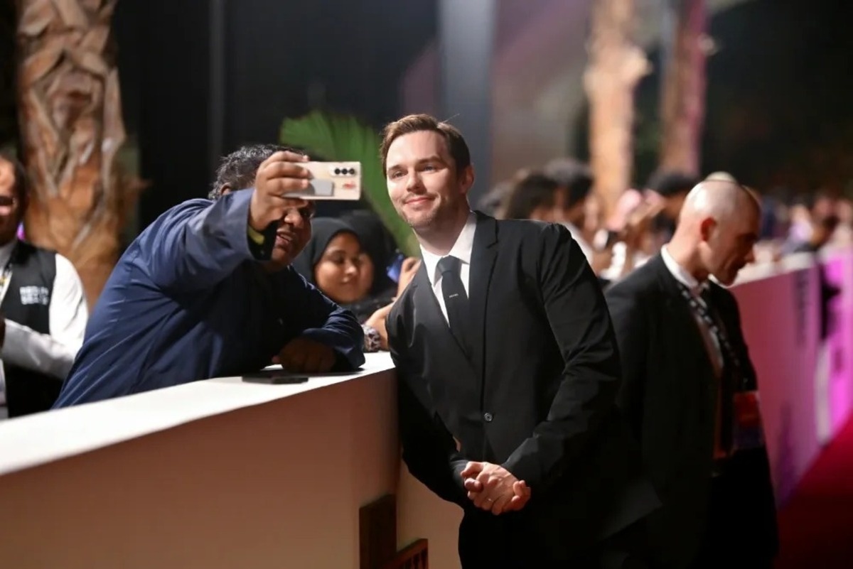 Николас Холт. Источник: Courtesy of Eamonn M. McCormack/Getty Images for the Red Sea Film Festival