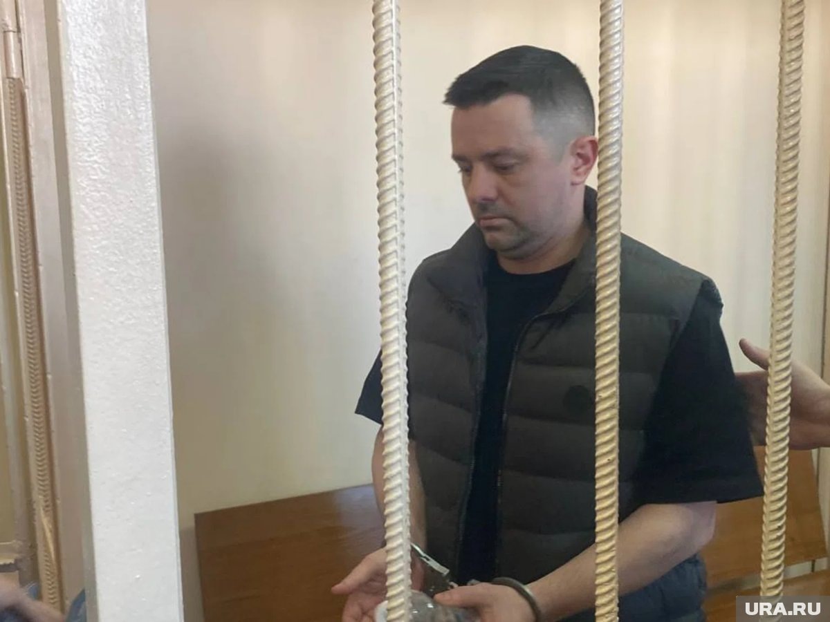    В марте Тихоненко обвинили в превышении должностных полномочий