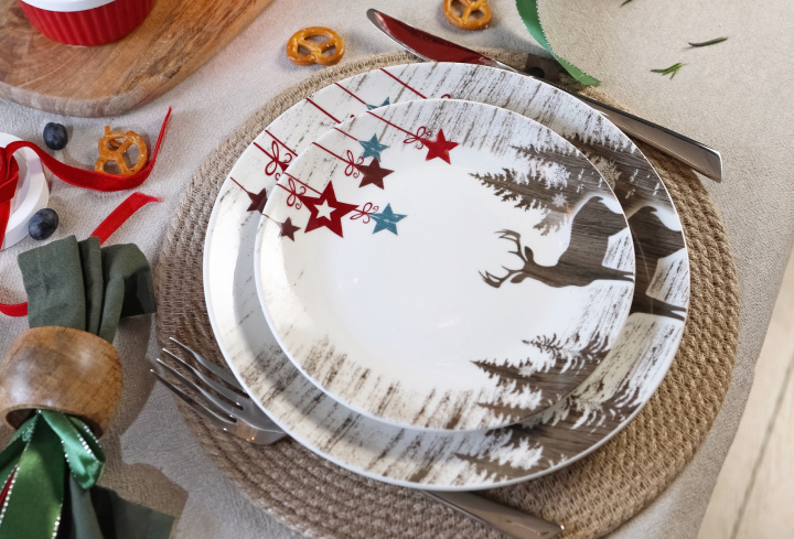 Десертная и обеденная тарелки Venar, столовые приборы Majesty