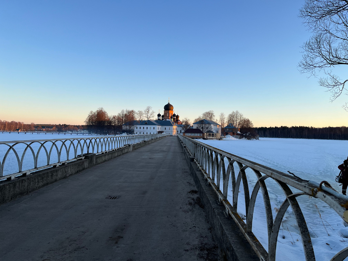 Летом здесь еще прекраснее. В конце заметки дам ссылки на материал