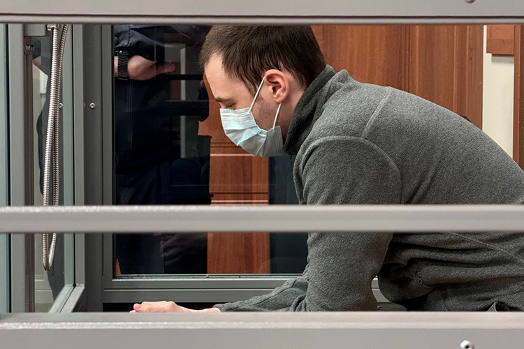    Сегодня Советский районный суд Казани рассмотрел материалы дела в отношении предполагаемого киллера — Рафиса Султанова