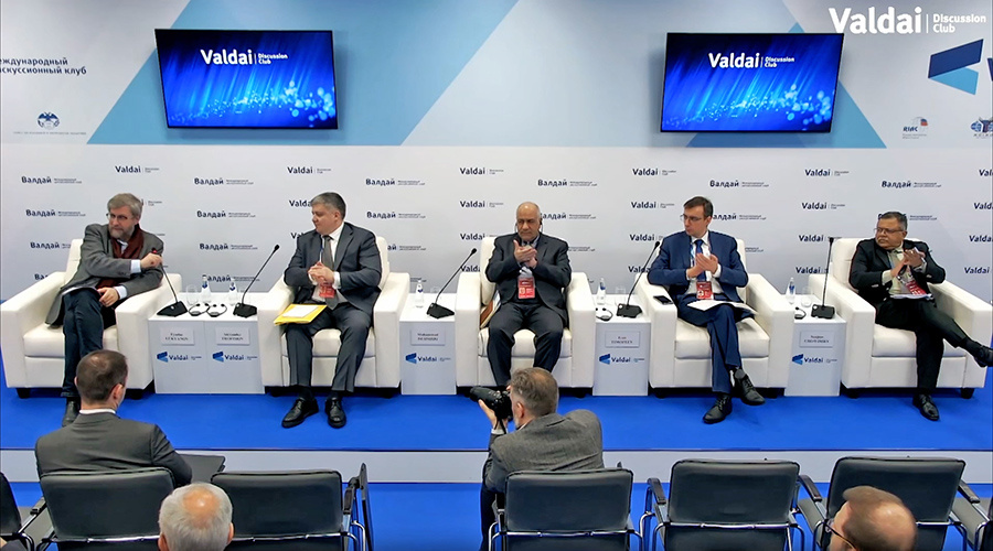    © АО "ТВ Центр"