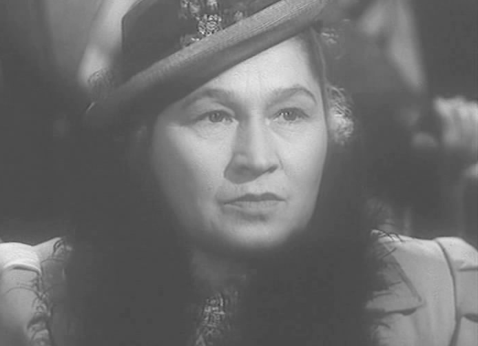 Анастасия Зуева в фильме "Первая перчатка" (1946). Фото: kino-teatr.ru