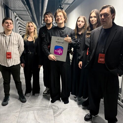    Фото: "Бонд с кнопкой" / vkmusic