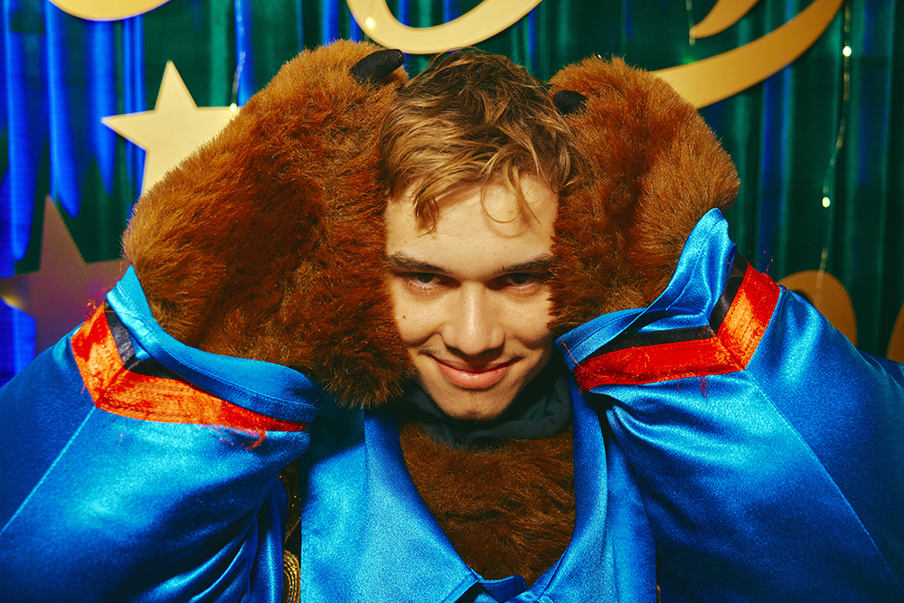    "НМГ Кинопрокат"