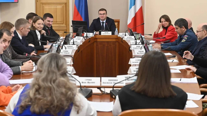    Сергей Мельников