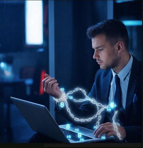 Конвейер микрооплаты: ряды юристов привязаны к desks цифровыми цепями с символикой “8 руб”